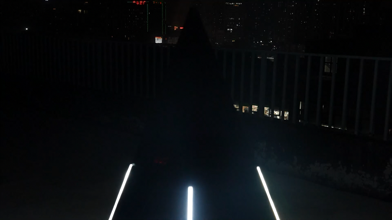 郑达《光是错的》灯光场域装置 Light Field Installation 108 x 76 x 76cm -9.gif